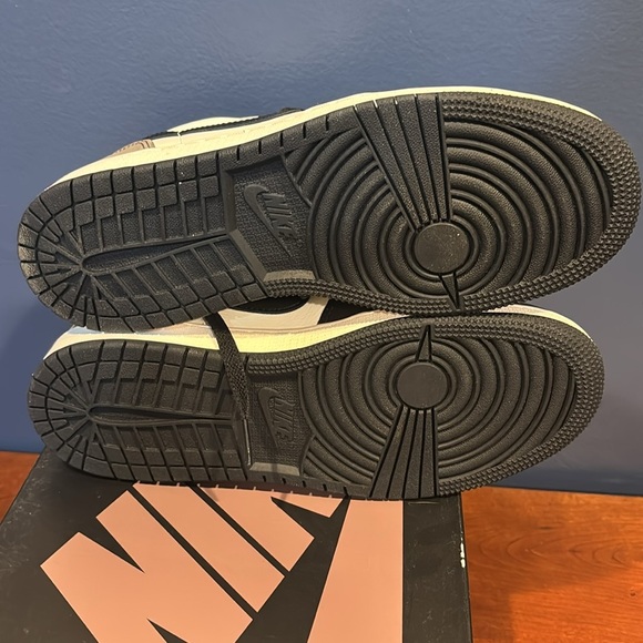 ‼️BNIB‼️ Nike air Jordan 1 retro low OG mocha - Picture 7 of 8